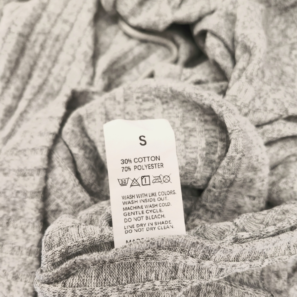 Gray Ribbed Hoodie with Buttons - Picture 3 of 3